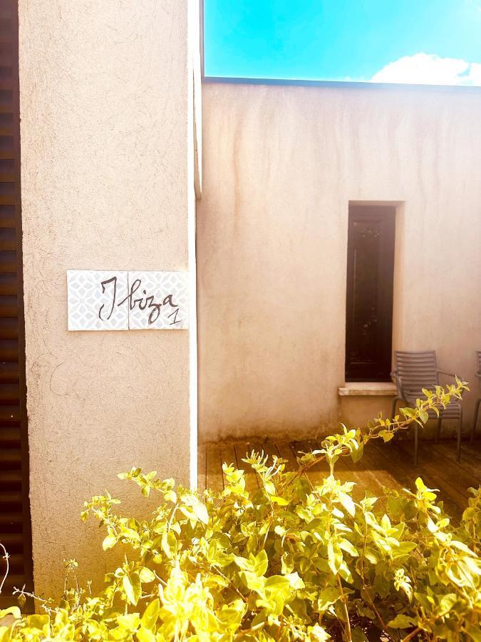 Les Madones Apartment Nîmes Exterior foto