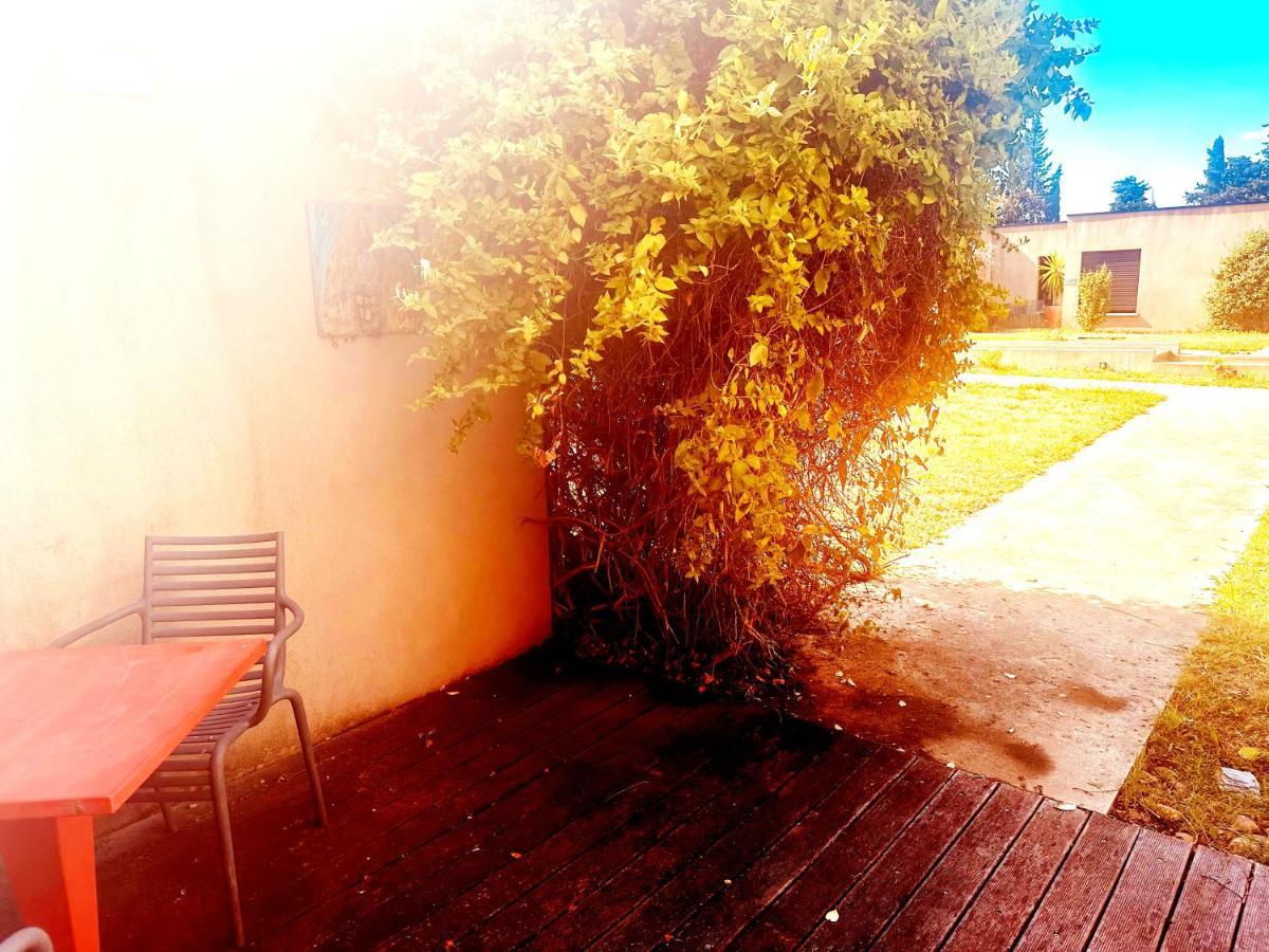 Les Madones Apartment Nîmes Exterior foto